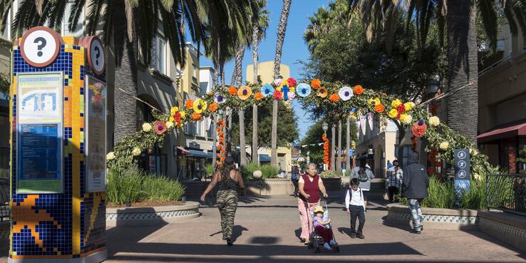 Fruitvale Plaza, Oakland