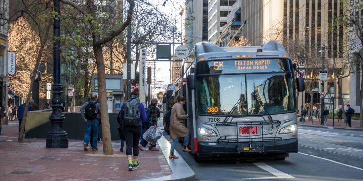 Bus at Market and Montgomery stops to let passengers on