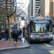 Bus at Market and Montgomery stops to let passengers on