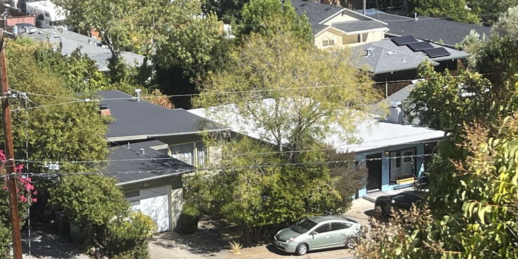 photo of older homes in a residential neighborhood