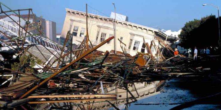 Ground view of collapsed building and burned area shown in photo 4, Beach and Divisadero, Marina District.